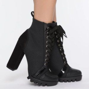 Cape Robin High Heeled Combat Boots Sz 9 Black Faux Leather Croc Embossed Bootie